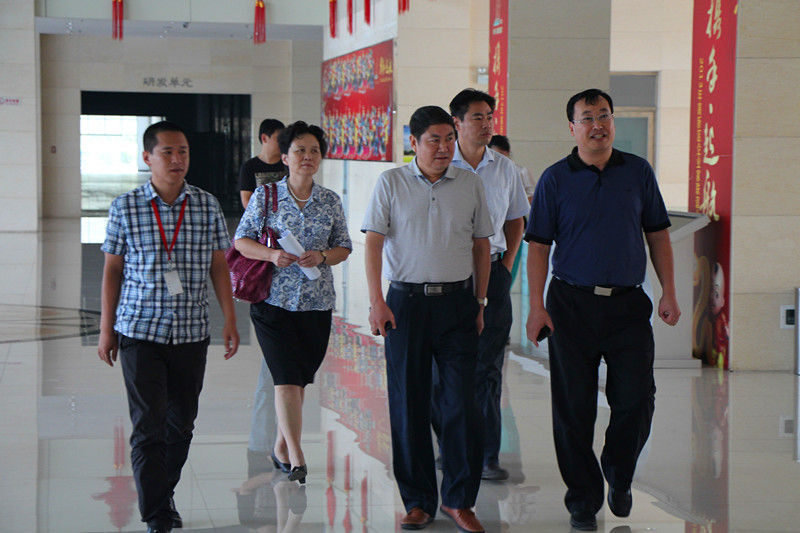 新鄉(xiāng)市市委組織部領導蒞臨青峰網(wǎng)絡指導工作