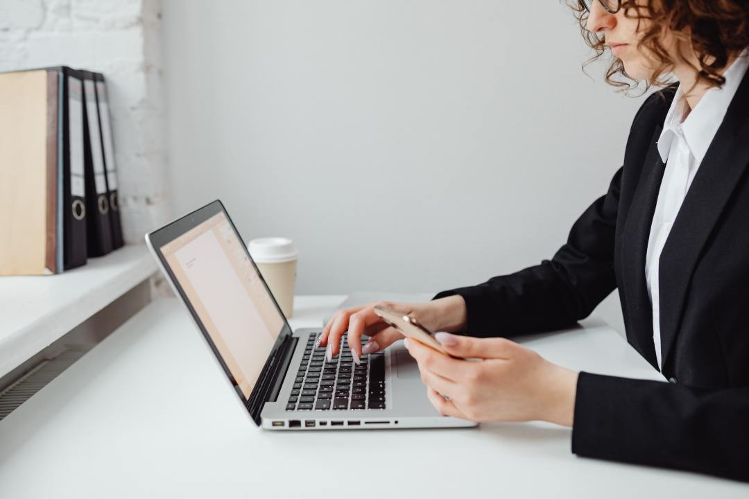 新鄉(xiāng)青峰百度推廣優(yōu)化小技巧 ，讓搜索Ocpc成本爆降，效果翻倍！